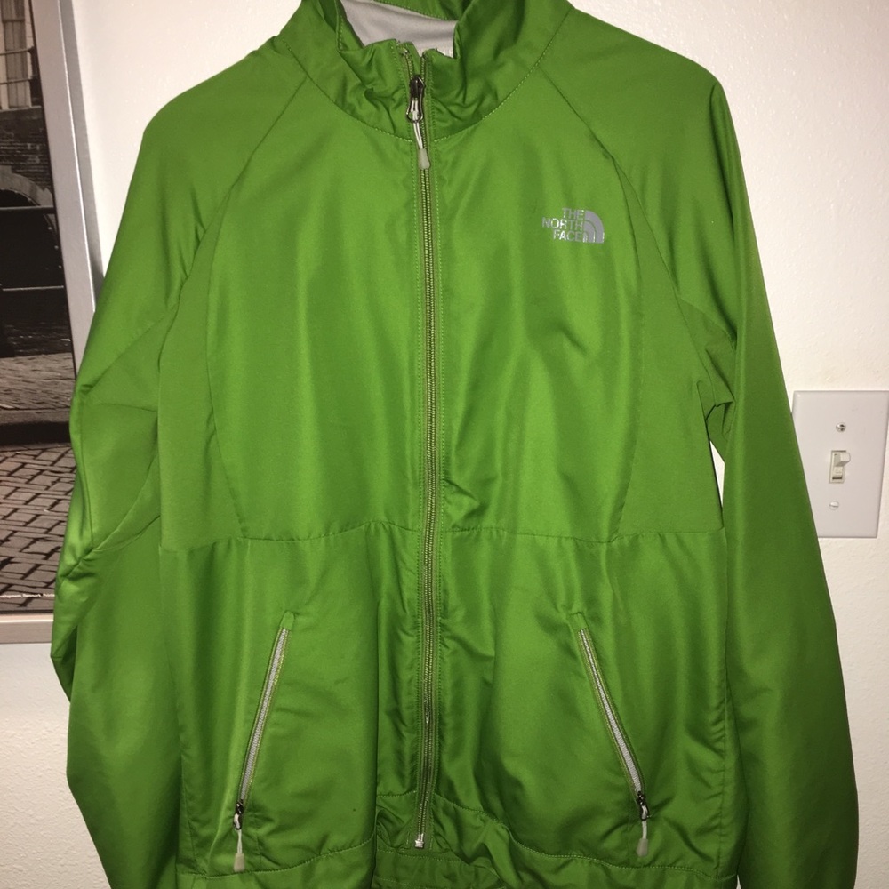 THE NORTH FACE green lightweight jacket